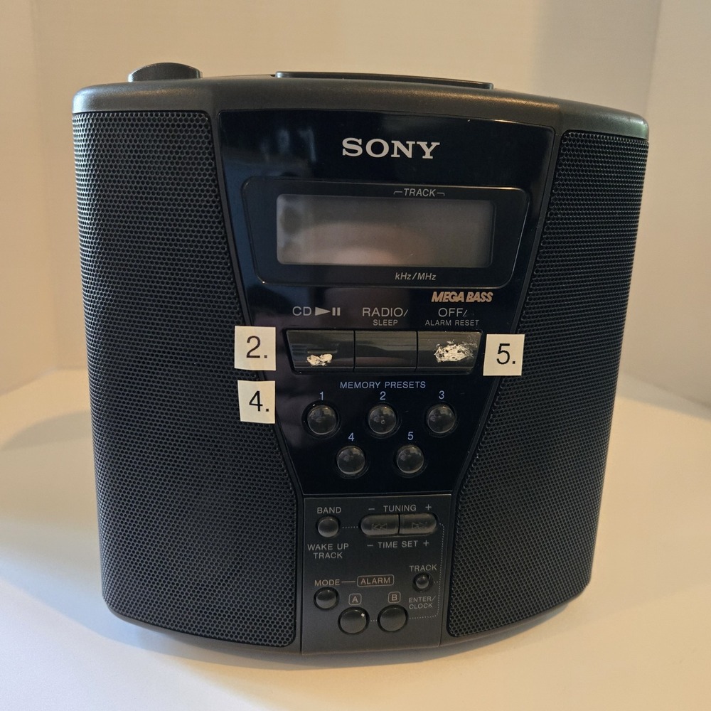 Sony Mega Bass ICF-CD833 CD Player Alarm Clock‎ Radio -AM/FM *TESTED*